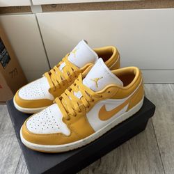 Air Jordan 1 Low (White Pollen)