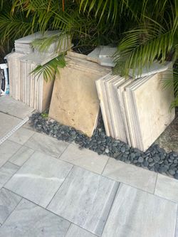 24x24 Marmol crema Marfil  ( 50 pieces) and 4  pieces 24x48 .