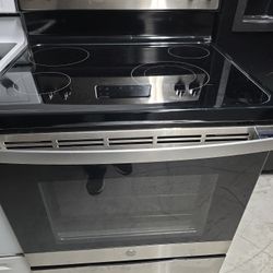 STAINLESS STEEL  GE STOVE OVEN