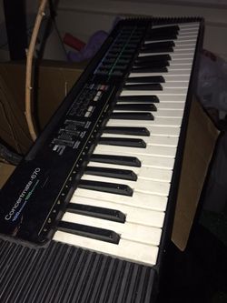 Concertmate 670 electronic keyboard