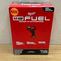 MILWAUKEE 2962-20 1/2” MID-TORQUE IMPACT WRENCH W/ FRICTION RING (TOOL ONLY).