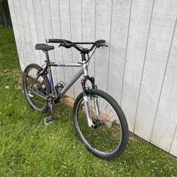 Trek 6500 Mountain Bike
