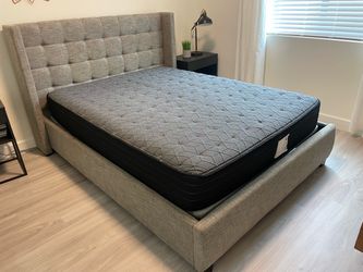 Queen bed with mattress