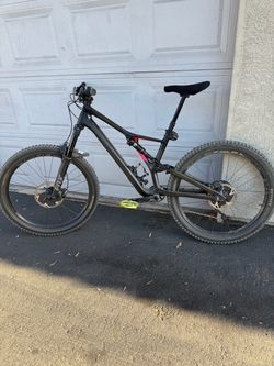Specialized Full Suspension Mountain Bike