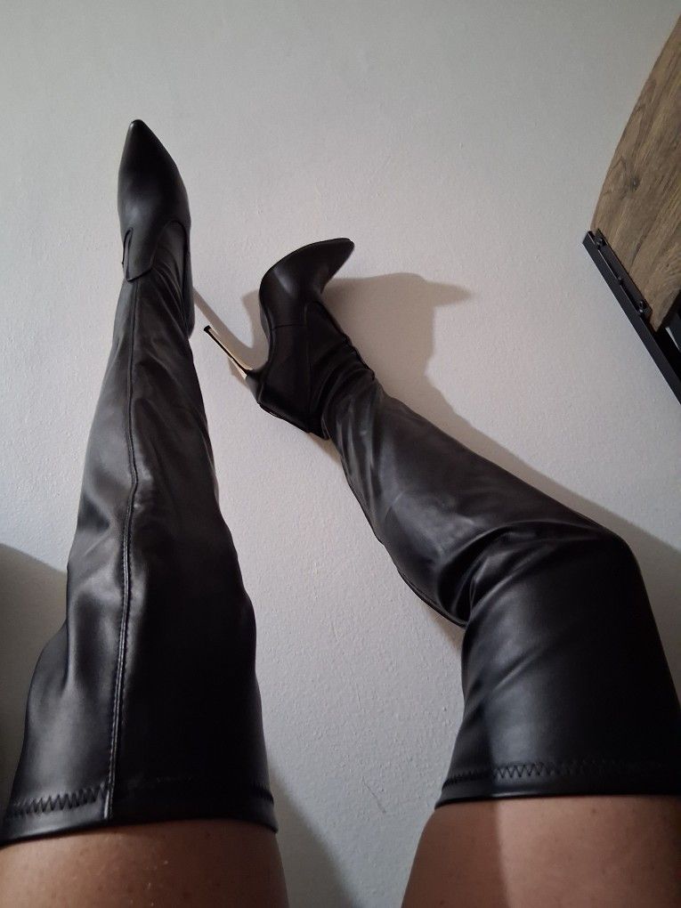 High heels ๐ boots