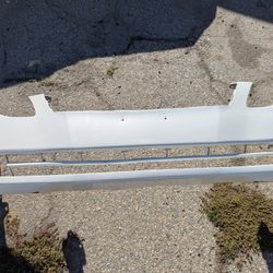 05-07 Toyota Avalon Front Bumper 