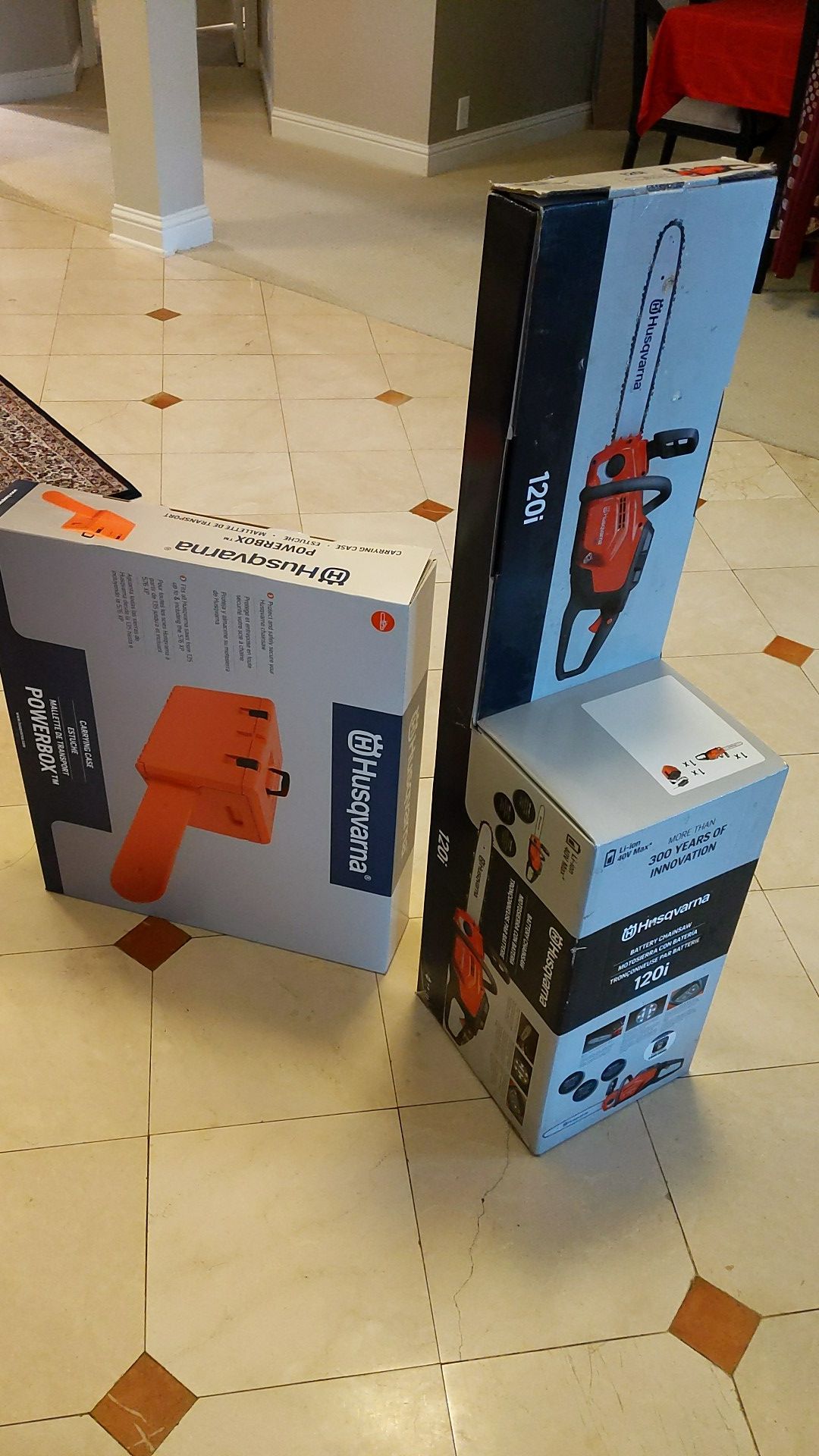 Husqvarna 40v chainsaw with power box