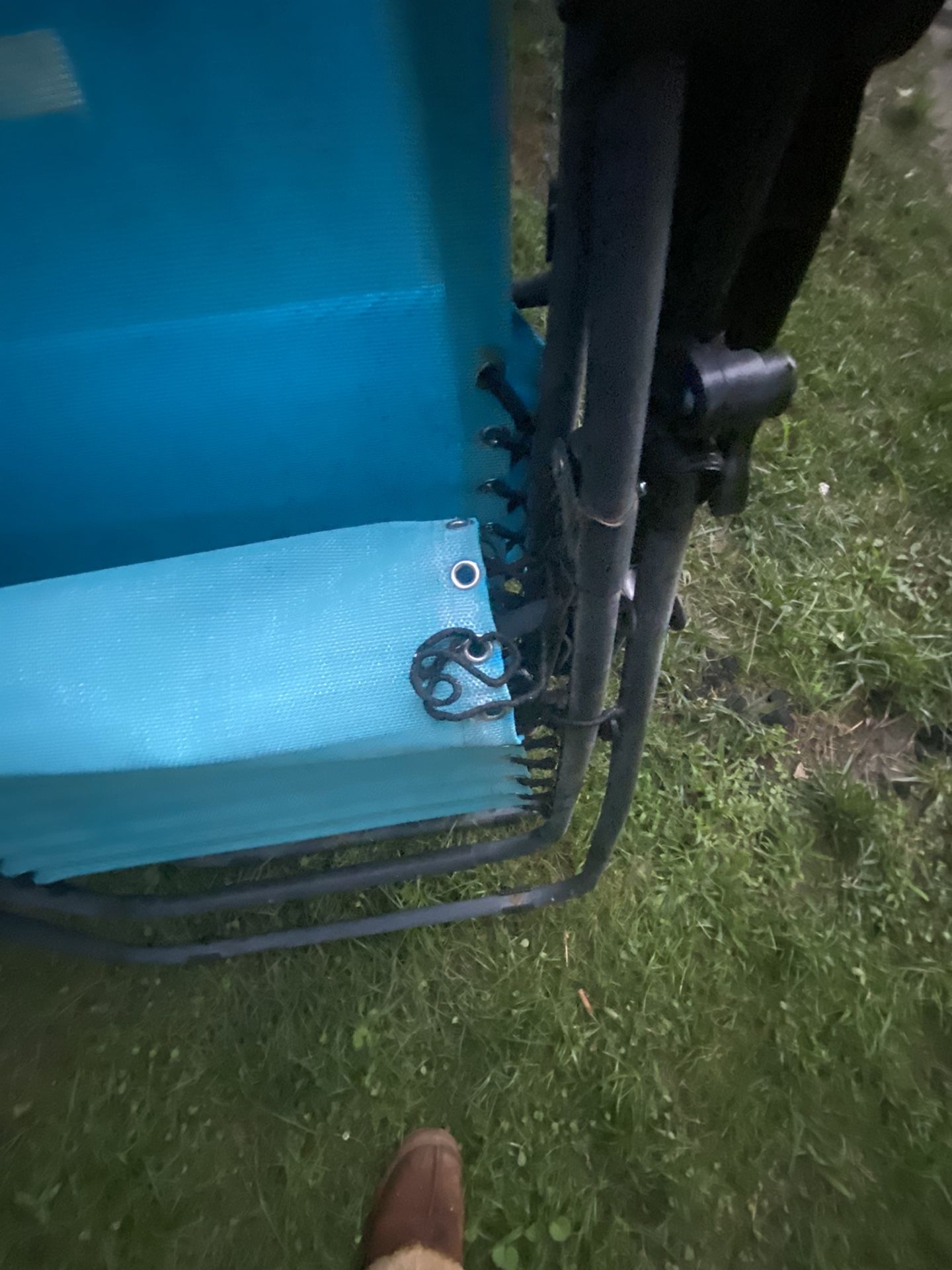Yard Recliner Chairs With Umbrella $40.00