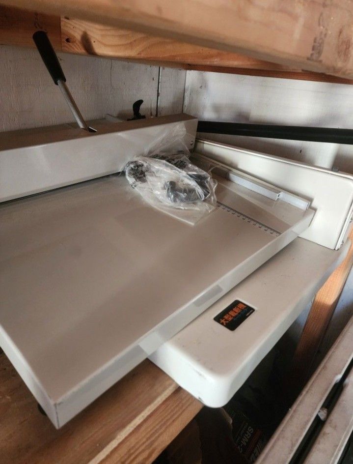 Paper Guillotine/Paper Cutter