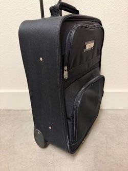 Embark 22” Carry-On Rolling Suitcase – Good Condition