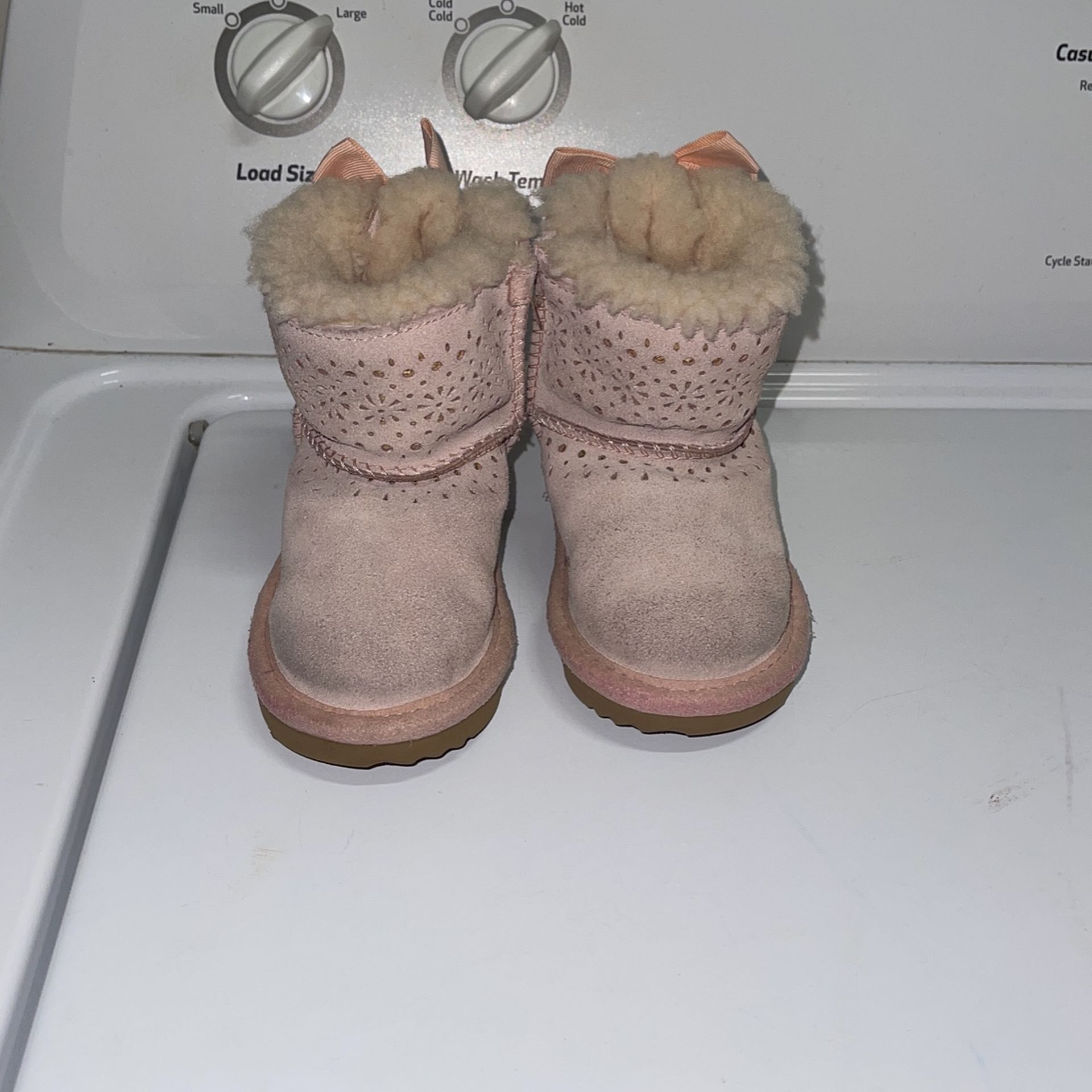 Pink Bailey bow uggs