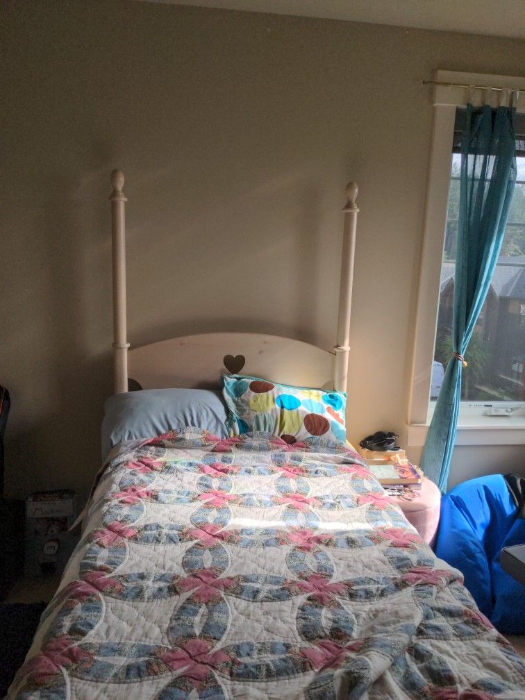 Ethan Allen Twin Bed Set