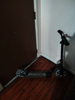 Lascoota Kick Scooter Black