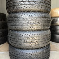 Set Of Takeoff Bridgestone Dynapro AT2 (275/60/20)