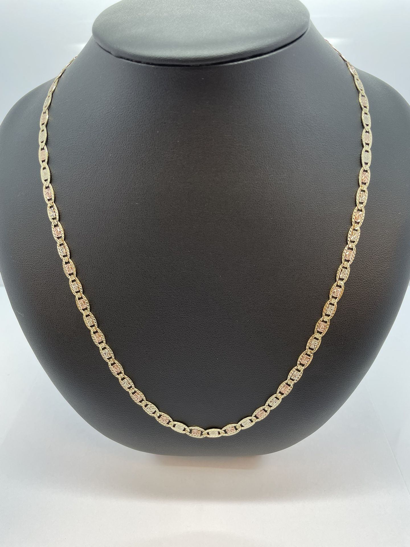 14K Gold Twotone Chain. New