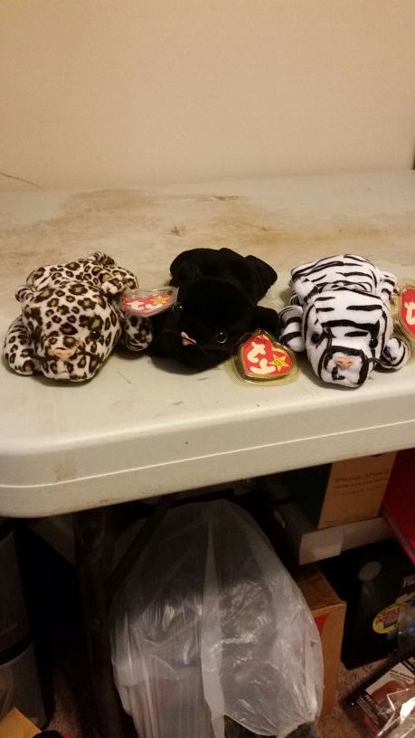 Hall mark ty beanie babies tiger and lions