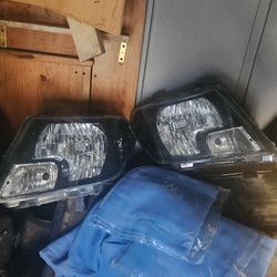 Nissan Frontier Headlights 