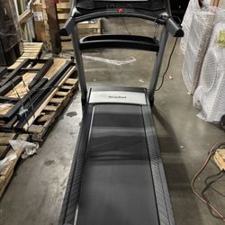 Nordictrack Elite 1000 Treadmill With Incline 3.0 CHP Motor 
