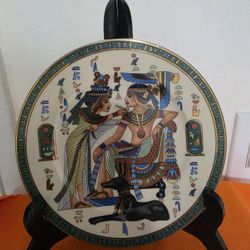 Fathi Mahmoud Egyptian Decorative Plate, featuring a Scene of a Pharaoh and Queen with Gold Inlay and Hieroglyphic Details,8" Diameter.