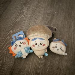 Hachiware 2 Keychain and coin purse
