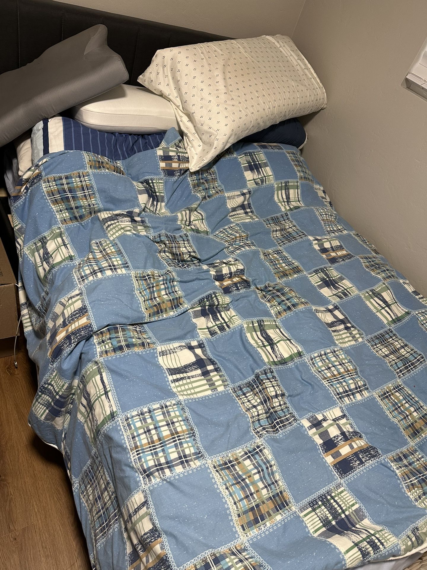Full Size Bed Frame + Mattress