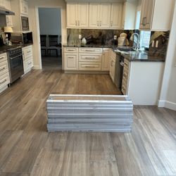 4 Foot Porcelain Planks Tile, 175 Ft.²