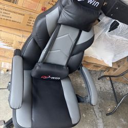 New Gaming Chair Comes Fully Assembled 
