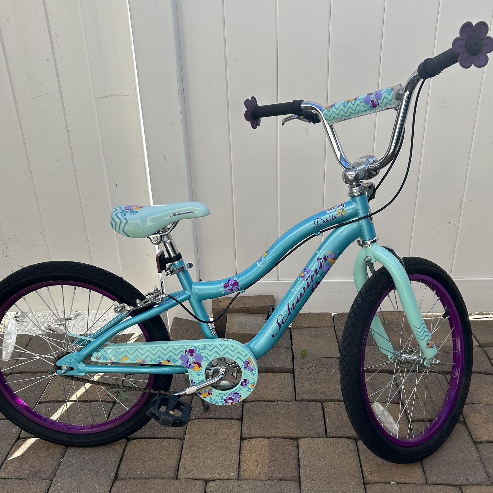 Schwinn Deelite 20 Kids Bike