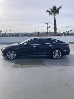 2014 Tesla Model S