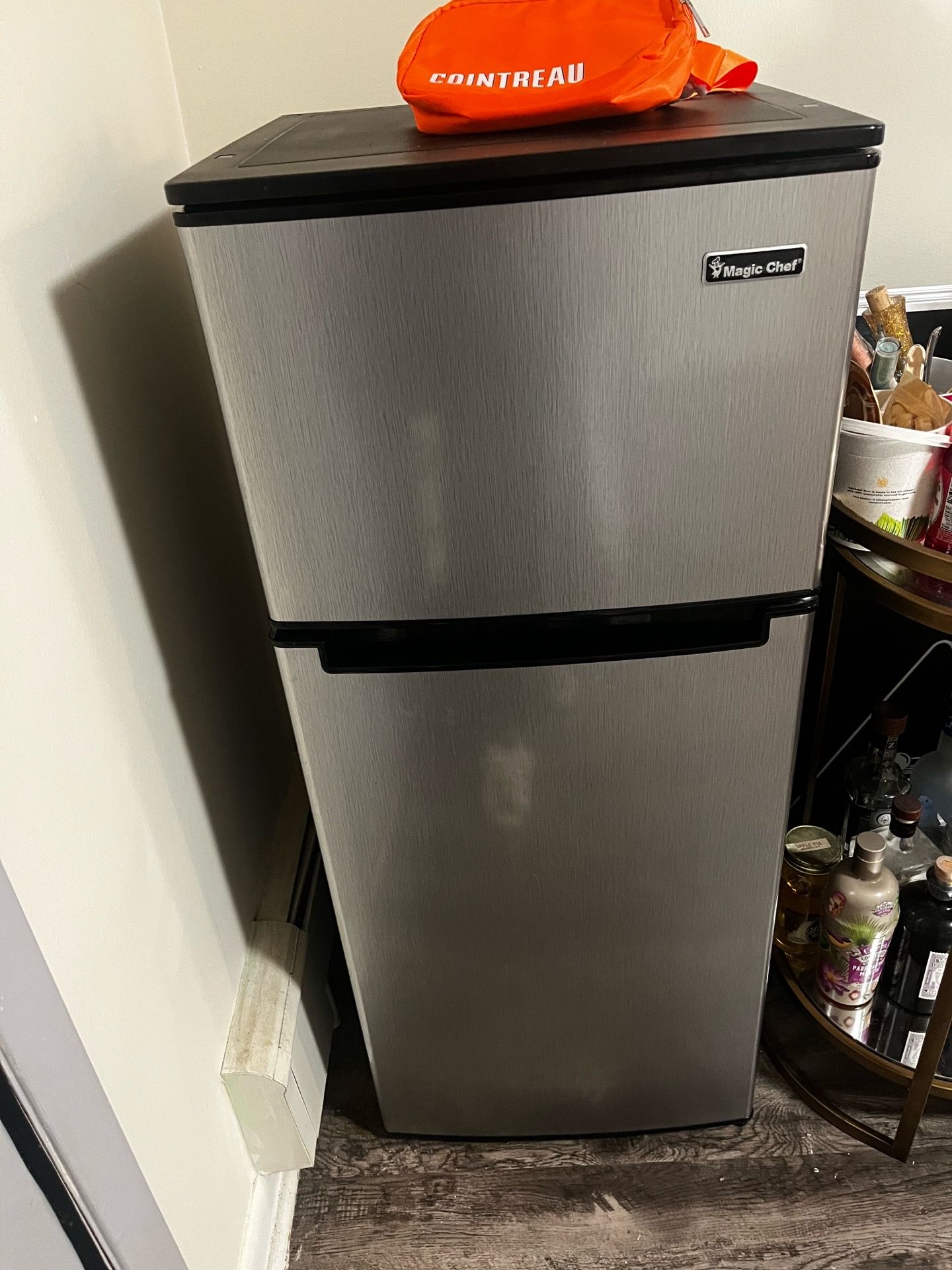 Mini fridge
