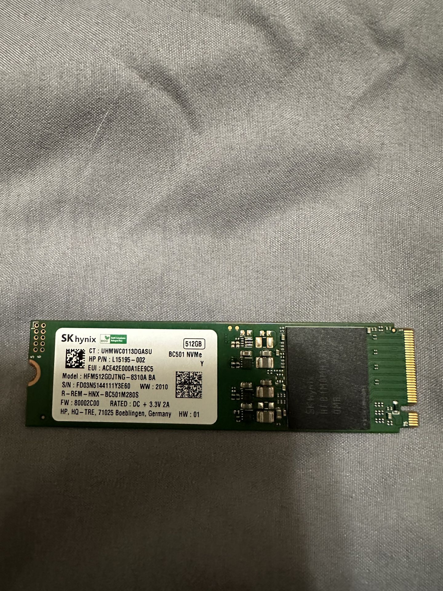 512 GB NVMe SSD