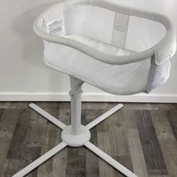 Bassinet Halo BassiNest Swivel Sleeper With Mattress 