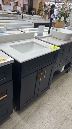 27” navy blue shaker style bathroom vanity