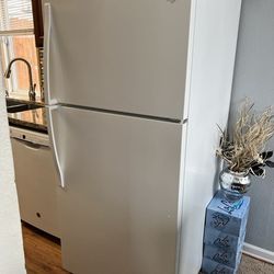 Whirlpool  Refrigerator 