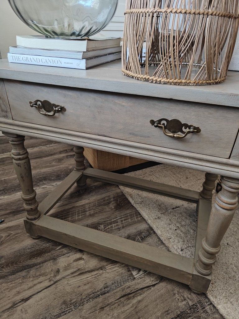 Nice! Wood End Table Side Table Entry Table