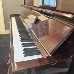 🎹 Weber Upright Piano – Excellent Condition