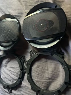 Par de 2 bosinas pionner Ts -600 m , 320 Watts, nuevas no se han husado,, vea las fotos