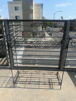 Plant stand