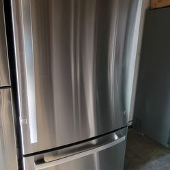 GE Refrigerator