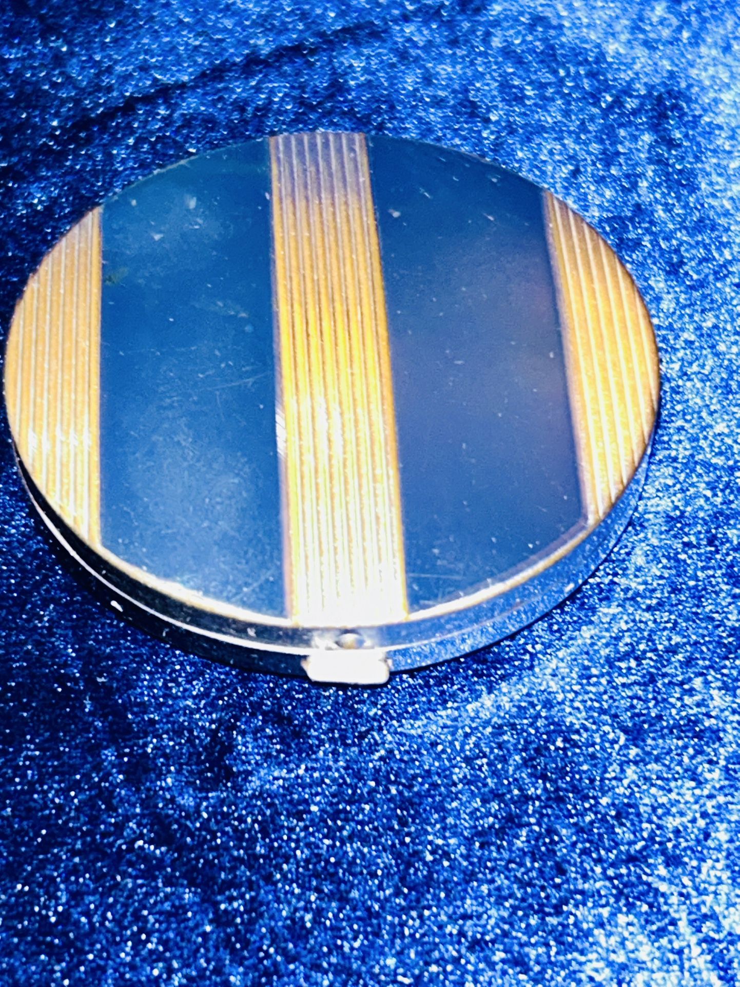 VINTAGE BOURJOIS EVENING IN PARIS COMPACT/MADE IN FRANCE/CIRCA 1940s PRE-OWNED/VERY GOOD CONDITION