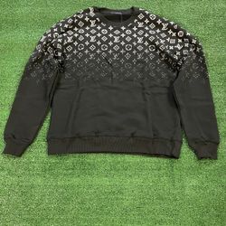 lv sweater size M 