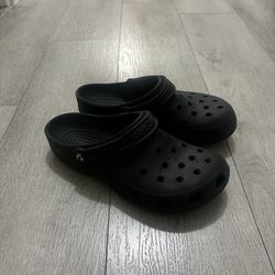 Black crocs
