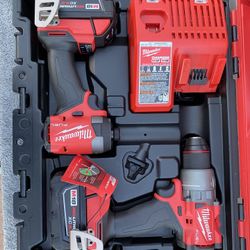 Milwaukee M18 FUEL 18V Lithium-Ion Brushless Cordless Hammer Drill and Impact Driver Combo Kit (2-Tool) with 2 Batteries