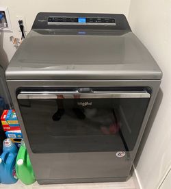 Set of washer and dryer