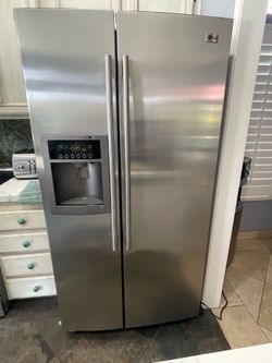 LG Side by side refrigerator