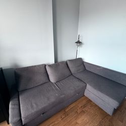 Pull Out Couch 