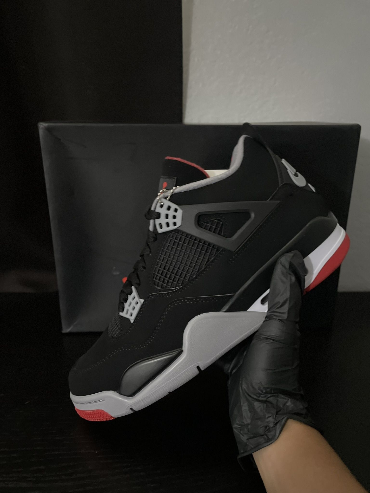 Jordan 4 | Retro Breds