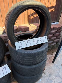 Hankook 235/40R19 Tires – Set of 4