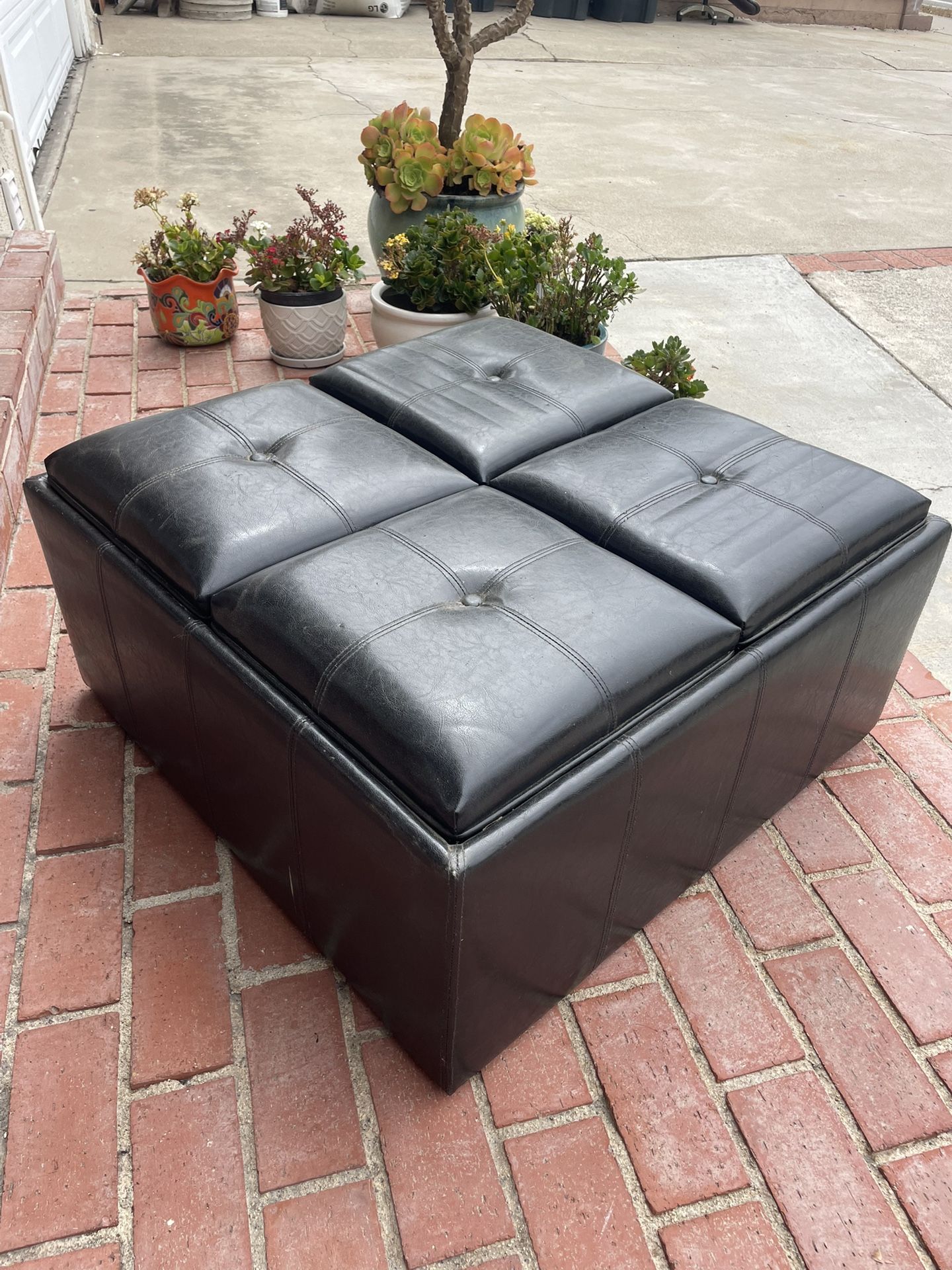 Black Leather Dutton With Trays