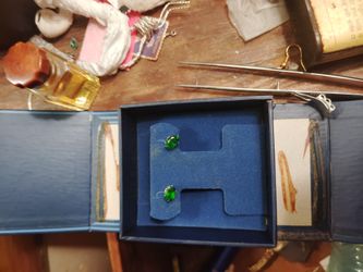 Chrome Diopside Silver Stud